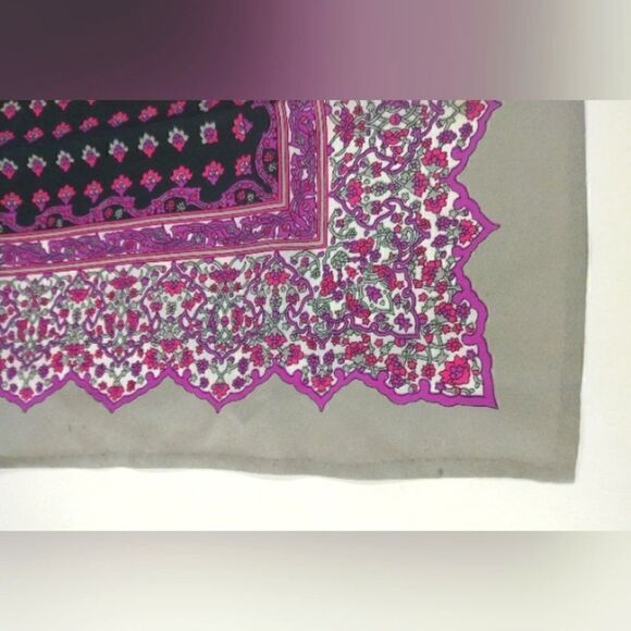 💯 Silk Scarf Hand Made Hem Square Vintage - Picture 4 of 9